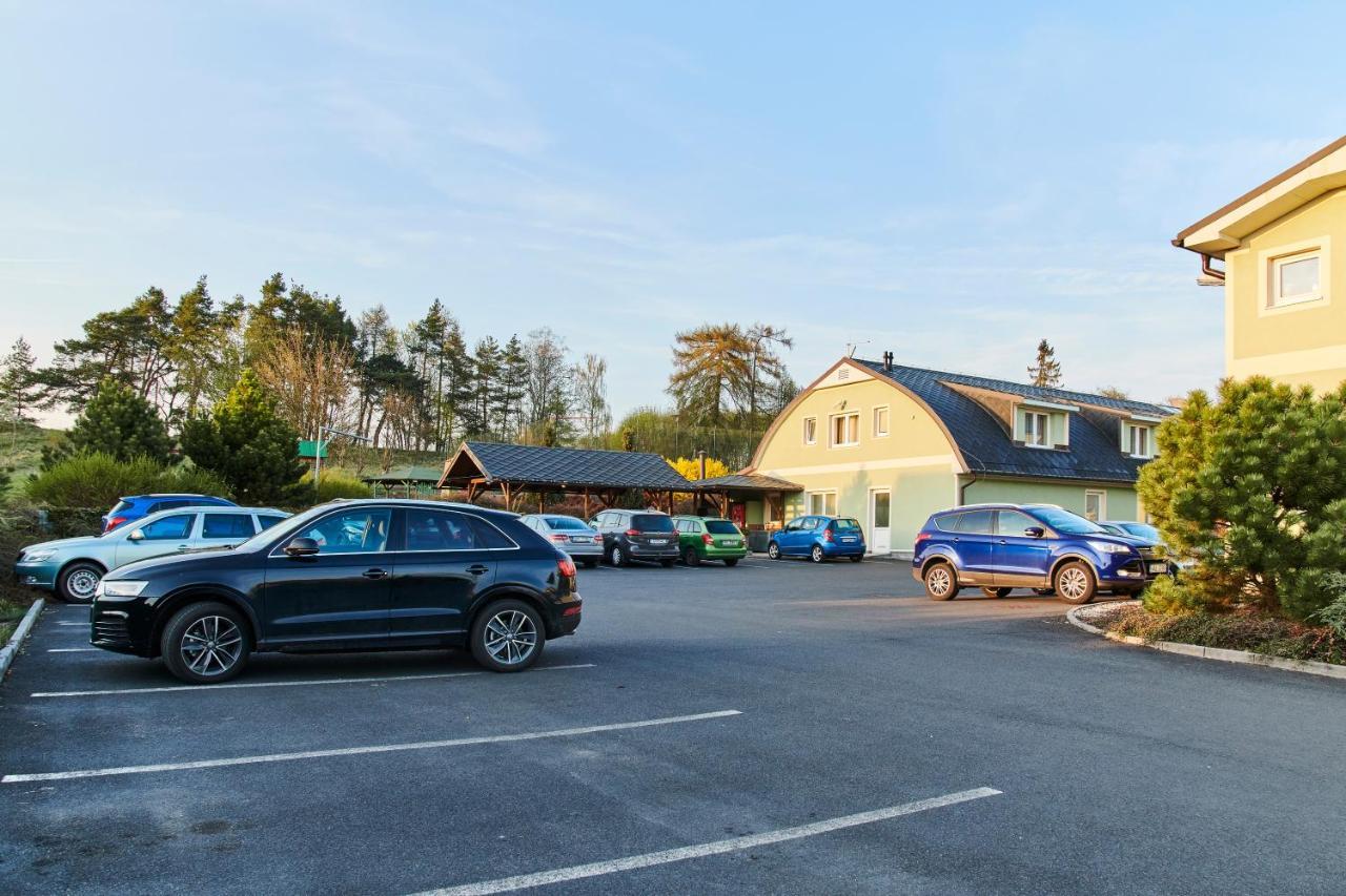 Komorni Hurka Cheb Exterior foto